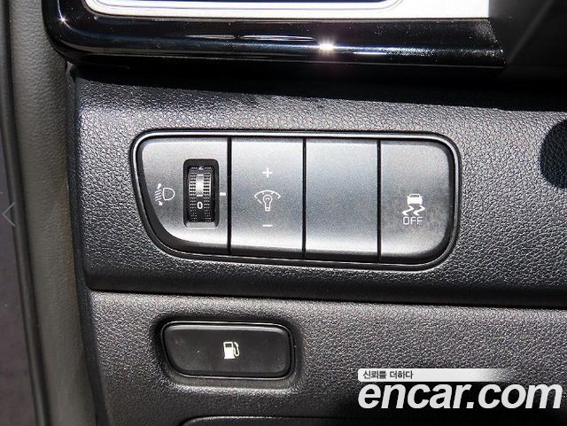 Kia Niro Noblesse 2017 — фото 10