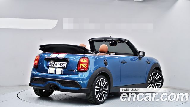 MINI Cooper S Convertible Classic Third Generation 2024 — фото 16