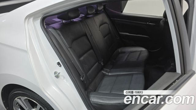 Hyundai Avante (AD) 1.6 GDI Value Plus 2018 — фото 12