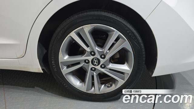 Hyundai Avante (AD) 1.6 GDI Value Plus 2018 — фото 21