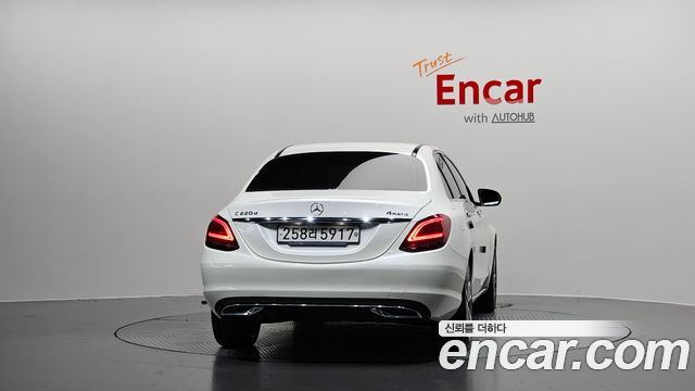 Mercedes-Benz C-Class (W205) C220 d 4MATIC 2020 — фото 4