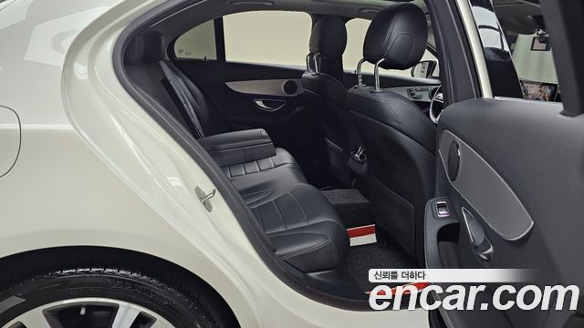 Mercedes-Benz C-Class (W205) C220 d 4MATIC 2020 — фото 11