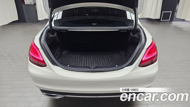 Mercedes-Benz C-Class (W205) C220 d 4MATIC 2020 — фото 16