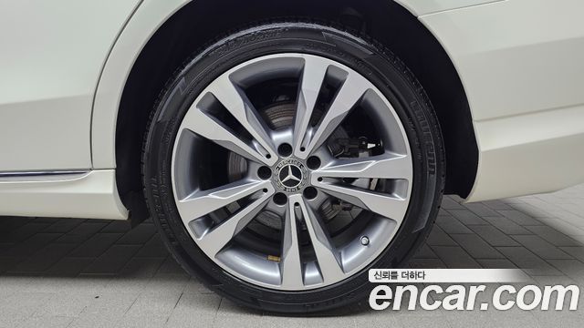 Mercedes-Benz C-Class (W205) C220 d 4MATIC 2020 — фото 21