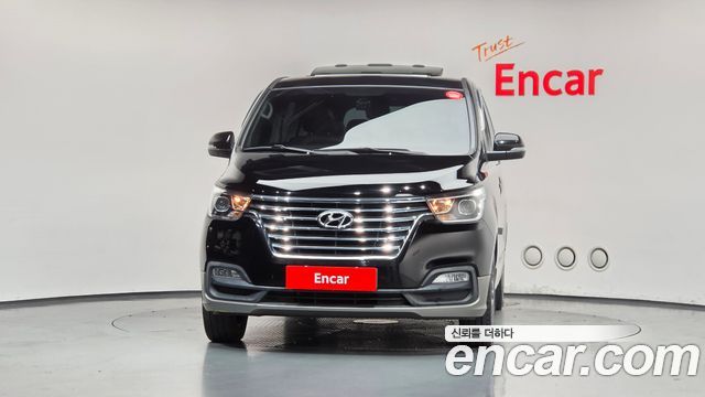 Hyundai Grand Starex Urban 9-Seater Exclusive 2019 — фото 3