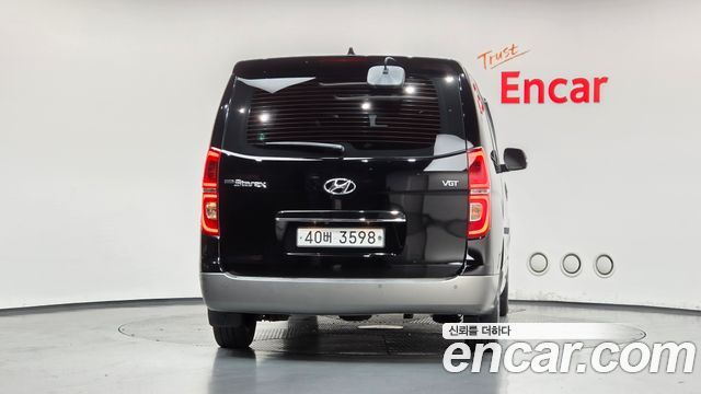 Hyundai Grand Starex Urban 9-Seater Exclusive 2019 — фото 4