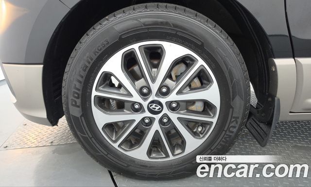 Hyundai Grand Starex Urban 9-Seater Exclusive 2019 — фото 5