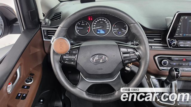 Hyundai Grand Starex Urban 9-Seater Exclusive 2019 — фото 14
