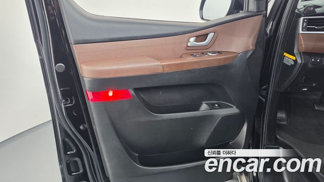 Hyundai Grand Starex Urban 9-Seater Exclusive 2019 — фото 24