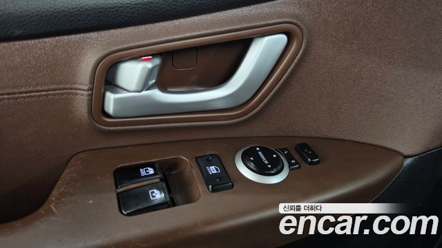 Hyundai Grand Starex Urban 9-Seater Exclusive 2019 — фото 30