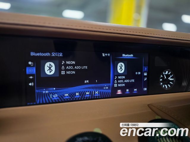 Lexus LC LC500h Sport+ 2018 — фото 21