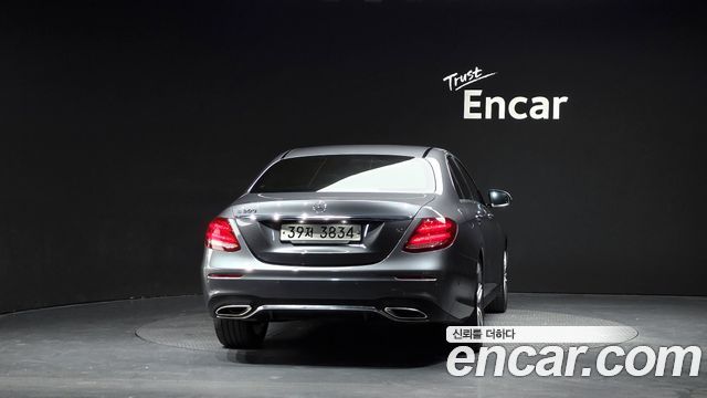 Mercedes-Benz E-Class (W213) E300 AMG Line 2019 — фото 4