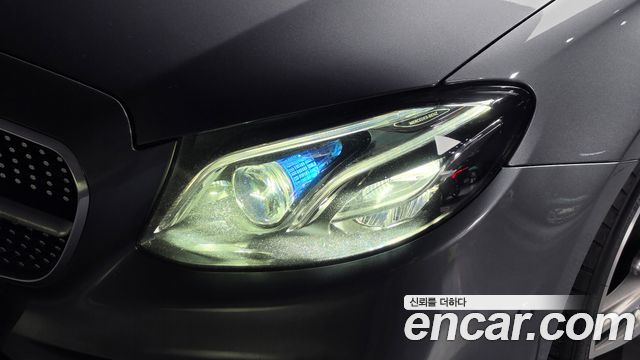 Mercedes-Benz E-Class (W213) E300 AMG Line 2019 — фото 22