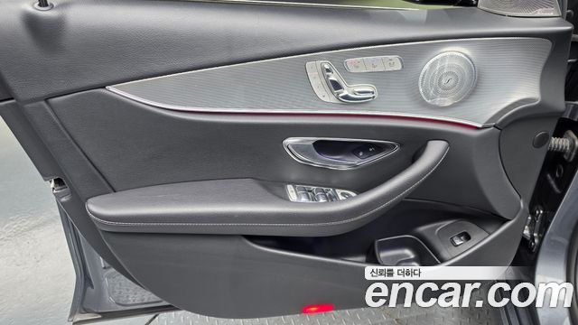 Mercedes-Benz E-Class (W213) E300 AMG Line 2019 — фото 24