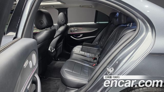 Mercedes-Benz E-Class (W213) E300 AMG Line 2019 — фото 26