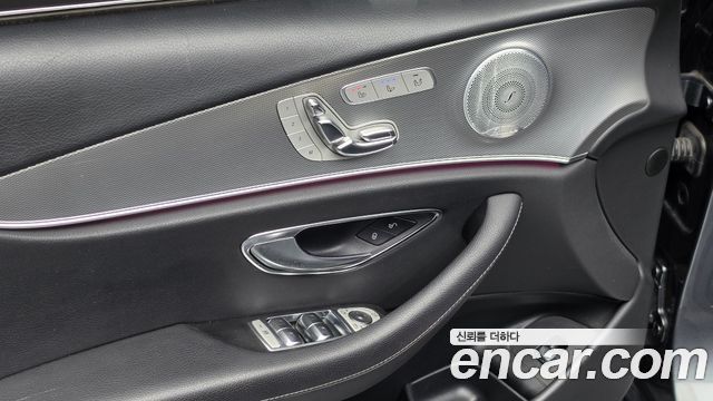 Mercedes-Benz E-Class (W213) E300 AMG Line 2019 — фото 29
