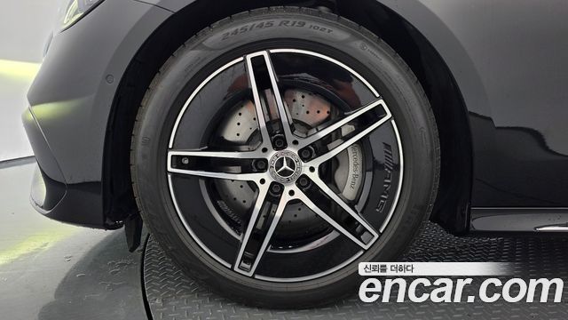 Mercedes-Benz E-Class (W214) E300 4MATIC AMG Line 2025 — фото 5
