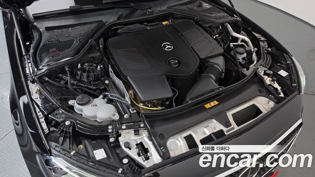 Mercedes-Benz E-Class (W214) E300 4MATIC AMG Line 2025 — фото 6