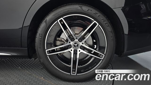 Mercedes-Benz E-Class (W214) E300 4MATIC AMG Line 2025 — фото 21