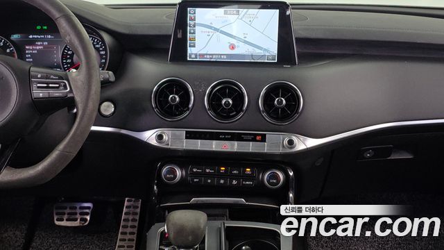 Kia Stinger 3.3 Turbo AWD GT 2019 — фото 14