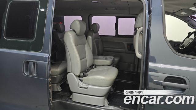 Hyundai Grand Starex 12-Seater Wagon Modern 2016 — фото 11