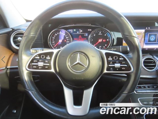 Mercedes-Benz E-Class (W213) E220d 4MATIC Exclusive 2019 — фото 15