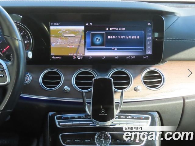 Mercedes-Benz E-Class (W213) E220d 4MATIC Exclusive 2019 — фото 16