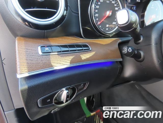 Mercedes-Benz E-Class (W213) E220d 4MATIC Exclusive 2019 — фото 19