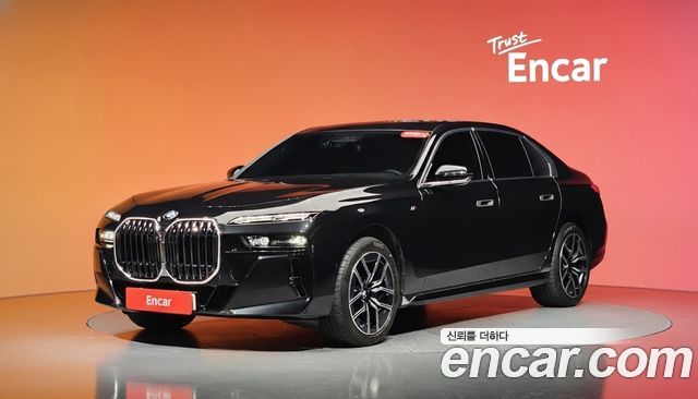 BMW 7 Series (G70) 740i sDrive M Sport
