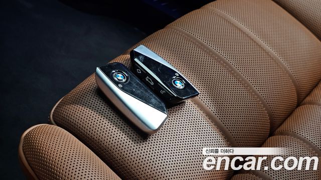 BMW 7 Series (G70) 740i sDrive M Sport 2023 — фото 44