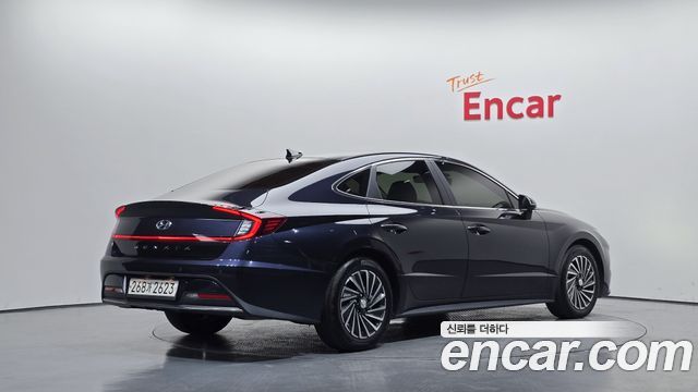 Hyundai Sonata Hybrid (DN8) Inspiration 2021 — фото 2