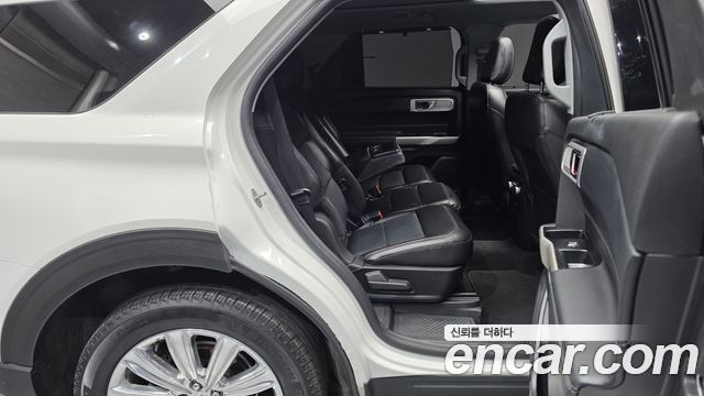 Ford Explorer (VI) 2.3 LimIted 4WD 2022 — фото 11