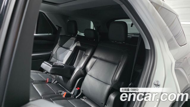 Ford Explorer (VI) 2.3 LimIted 4WD 2022 — фото 12