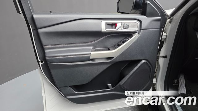 Ford Explorer (VI) 2.3 LimIted 4WD 2022 — фото 24