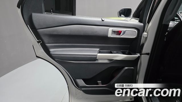 Ford Explorer (VI) 2.3 LimIted 4WD 2022 — фото 25