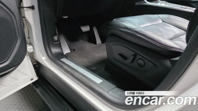 Ford Explorer (VI) 2.3 LimIted 4WD 2022 — фото 31