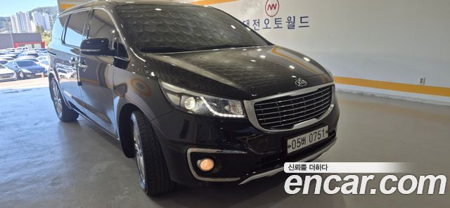 Kia Carnival 9-seater Noblesse 2016 — фото 2