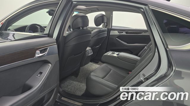 Genesis G80 3.3 GDI AWD Luxury 2018 — фото 12
