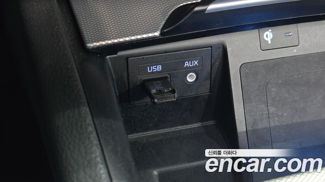 Genesis G80 3.3 GDI AWD Luxury 2018 — фото 13
