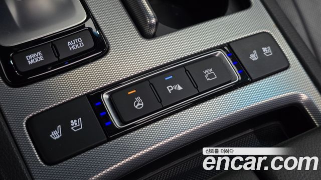 Genesis G80 3.3 GDI AWD Luxury 2018 — фото 17