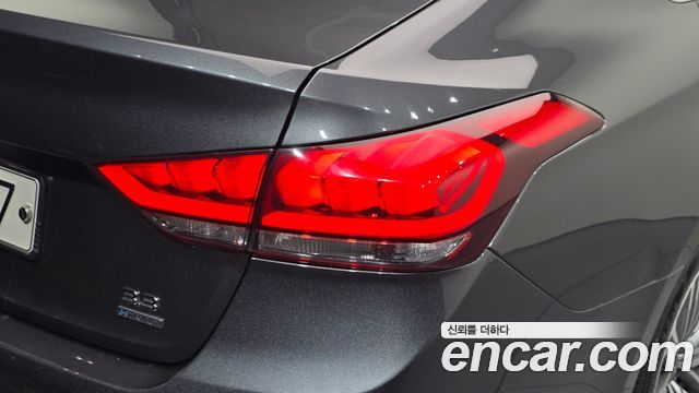 Genesis G80 3.3 GDI AWD Luxury 2018 — фото 23