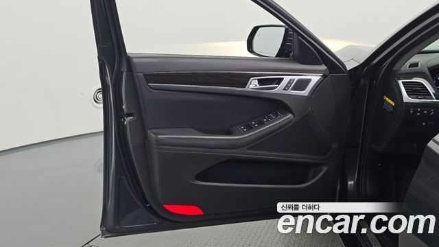 Genesis G80 3.3 GDI AWD Luxury 2018 — фото 24