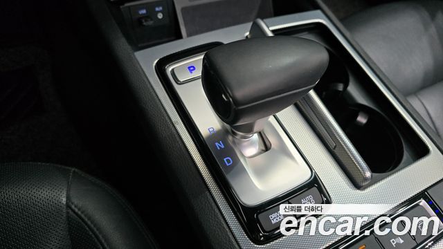 Genesis G80 3.3 GDI AWD Luxury 2018 — фото 27