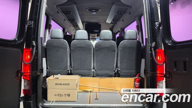 Hyundai Solati 16-seater Deluxe 2016 — фото 20