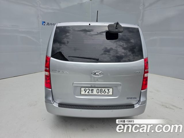 Hyundai Grand Starex Van 5-Seater Modern 2019 — фото 4