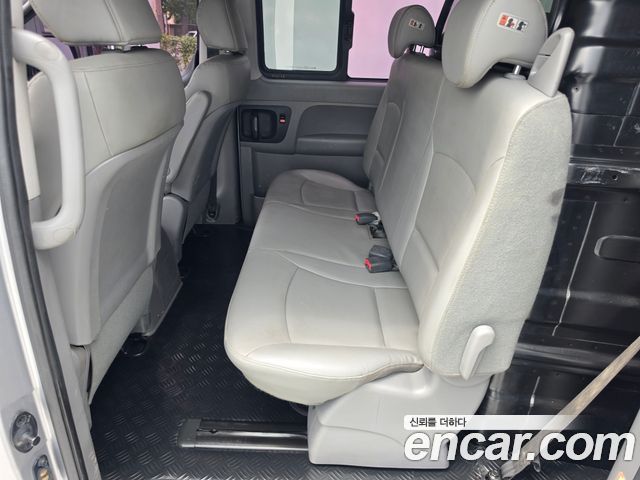 Hyundai Grand Starex Van 5-Seater Modern 2019 — фото 7