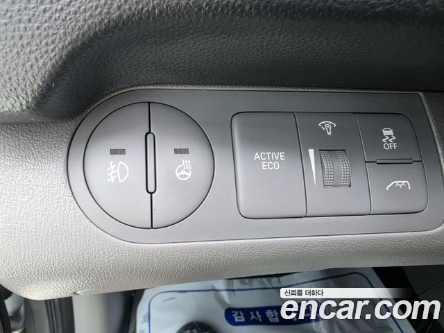 Hyundai Grand Starex Van 5-Seater Modern 2019 — фото 15