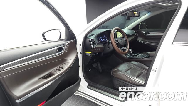Hyundai Grandeur (IG) 2.4 Premium Special 2017 — фото 10