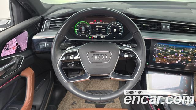 Audi e-tron 55 Quattro 2022 — фото 14