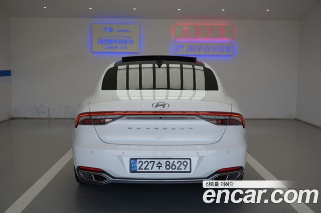 Hyundai Grandeur (IG) 2.5 Calligraphy 2020 — фото 16